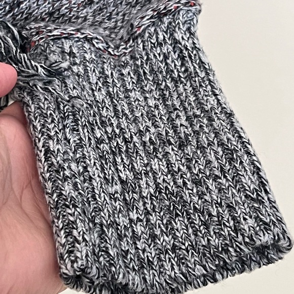 Mossimo Supply Womens‎ Sweater L/XL Gray Poncho Cape Batwing Knit Tribal Fringe - Picture 16 of 17